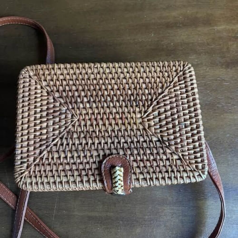 Mini Woven Rattan Square Bag - Picture 5 of 10